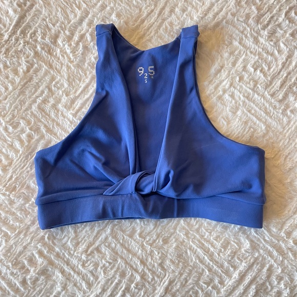 9two5fit Blue Twist Front Sports Bra - Picture 1 of 5
